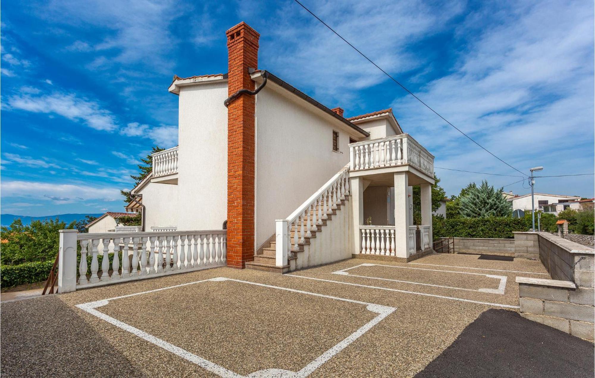 Amazing apartment in Omisalj with 2 Bedrooms&WiFi Buitenkant foto